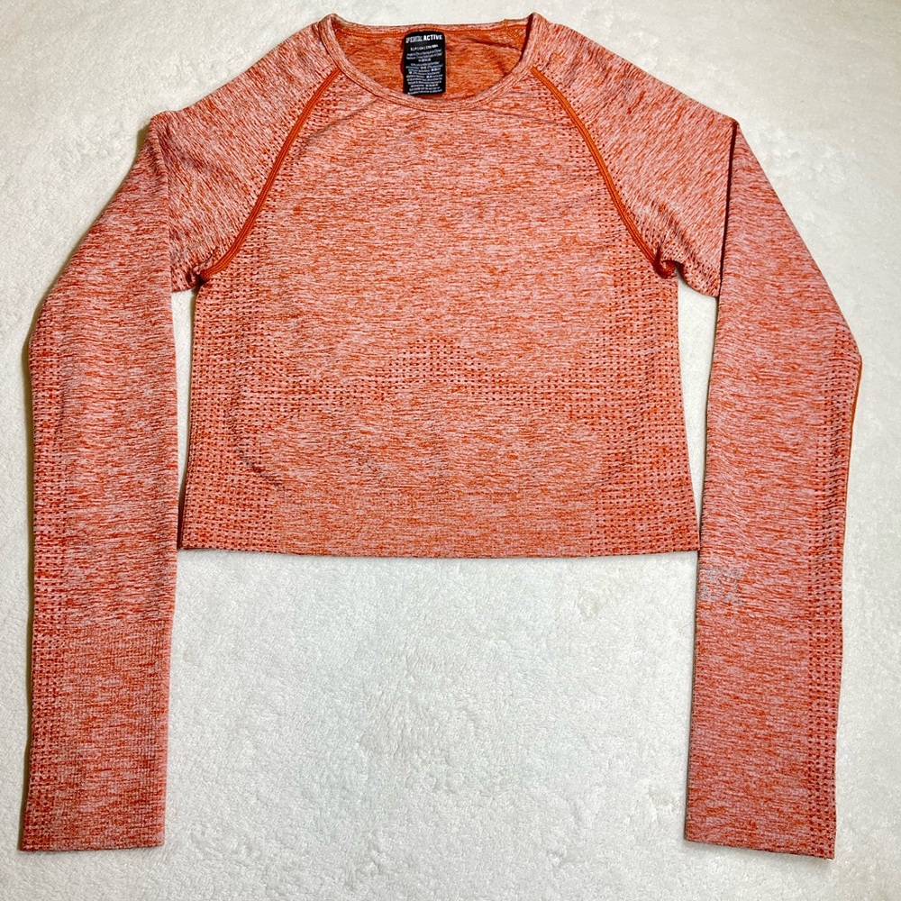 PINK Active Heathered Burnt Orange Cropped Long Sleeve Women's Top | Small